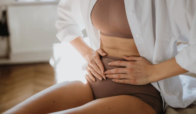 Qué es el dolor pélvico crónico y cómo afecta a las mujeres que lo padecen. Foto: Shutterstock