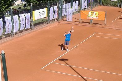MDZol | Espectacular vista de las canchas, con las banderas de los auspiciantes