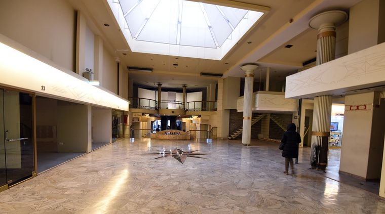 La galería Piazza fue una especie de shopping, en su momento. Foto: ALF PONCE MERCADO / MDZ