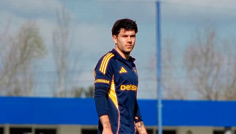 Lucas Blondel aún no sumó minutos en el ciclo Russo.