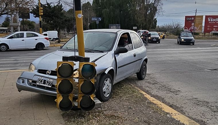 Así quedó el vehículo donde iban los sujetos. Foto: Ministerio de Seguridad