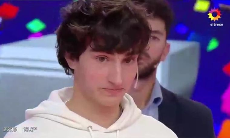 Un joven de 19 años emocionó a todos con su historia en Los 8 Escalones del Millón En el programa de Guido Kaczka en Canal 13 todos se conmovieron con Franco Foto: Captura de TV