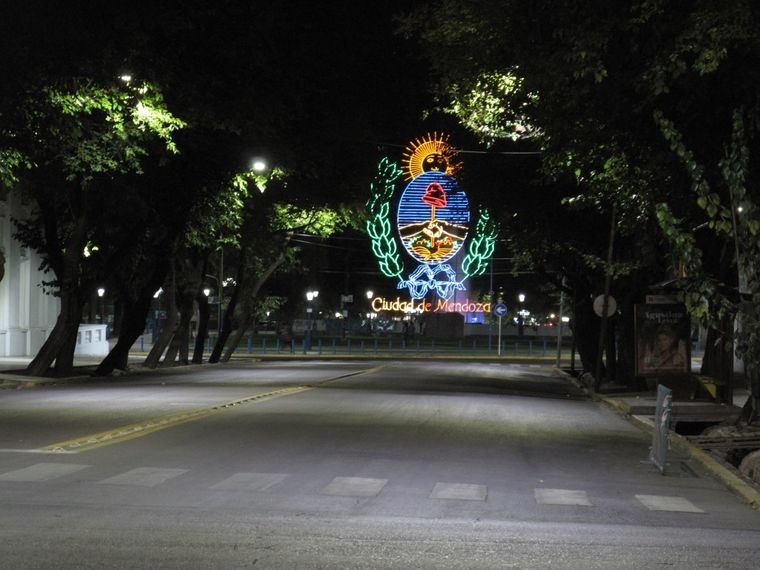 Centro Las esquinas mendocinas se fueron vaciando a medida que se acercaba la medianoche.