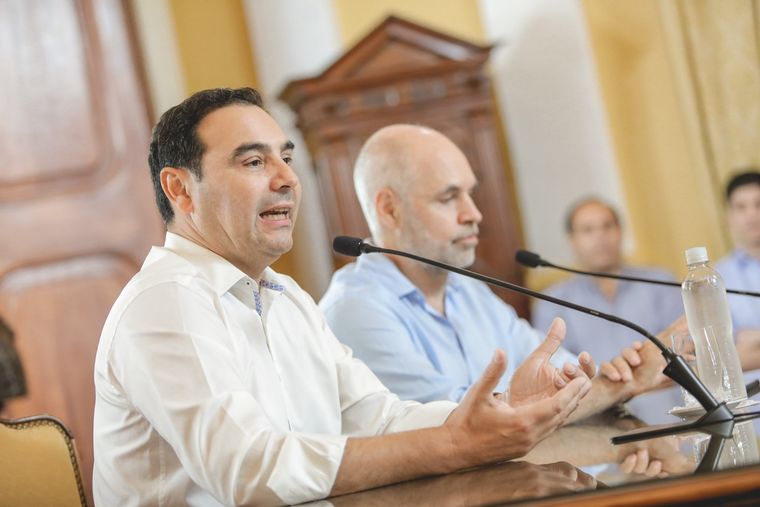 Gustavo Valdés junto a Horacio Rodríguez Larreta Foto: Twitter @gustavovaldesok