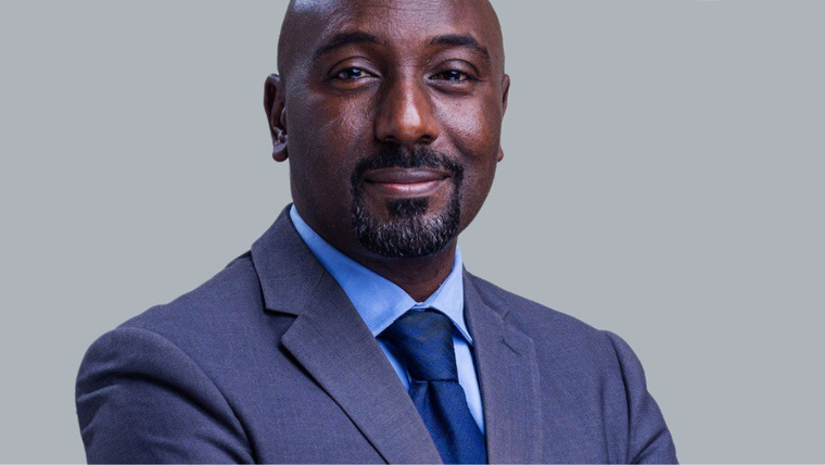 El presentador de noticias de UBC TV, el príncipe Edward Rukidi Kijanangoma, ha sido elegido como el nuevo monarca de Tooro.
