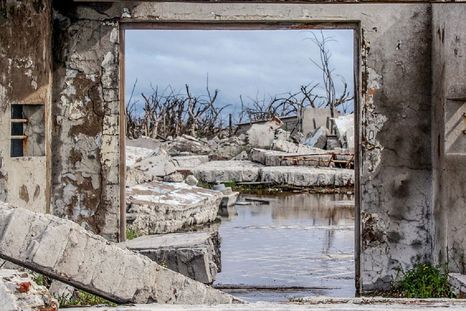 El pueblo argentino que desapareció bajo el agua y hoy es una atracción turística El pueblo argentino que desapareció bajo el agua y hoy es una atracción turística