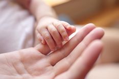 Francia cerró 2025 con más muertes que nacimientos, un quiebre demográfico que refleja una tendencia extendida en Europa. Francia cerró 2025 con más muertes que nacimientos, un quiebre demográfico que refleja una tendencia extendida en Europa.