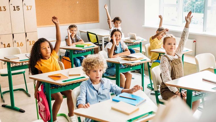 Sentimos que cada vez nos cuesta más educar.