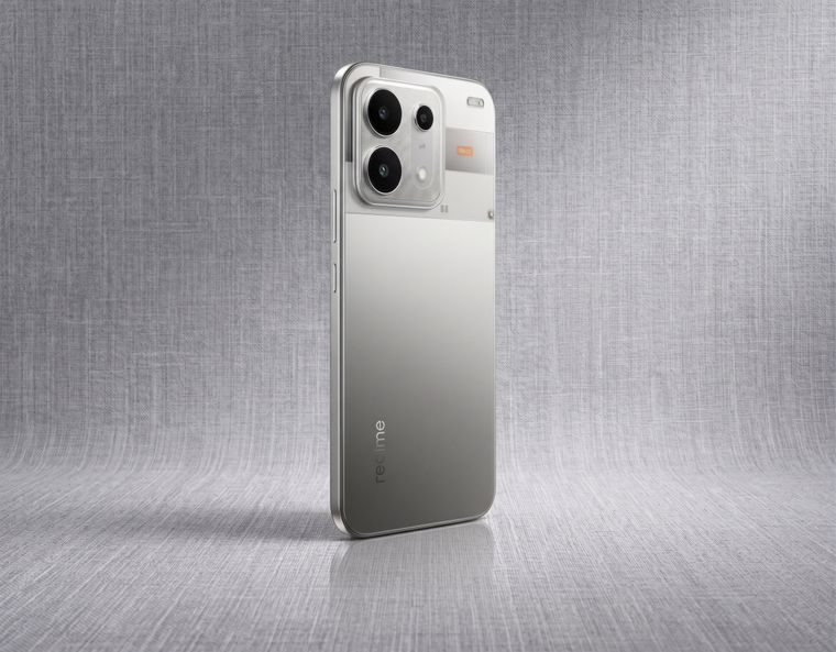 Realme presenta un smartphone con 8.000 mAh y 6.500 nits por el equivalente a 369 dólares.