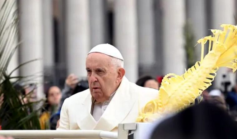 Francisco sigue declarando en pos de la paz en el mundo. Foto: Efe.