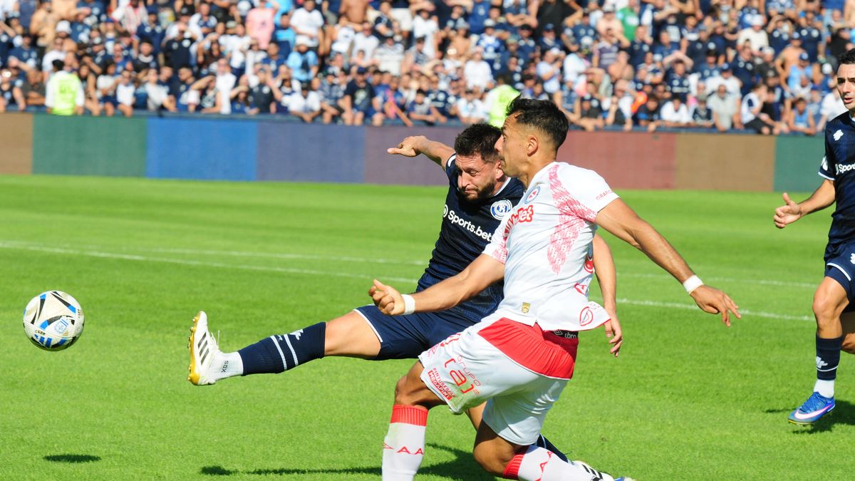 En vivo: con un hombre más, Independiente Rivadavia se impone 3-1 sobre Argentinos Juniors