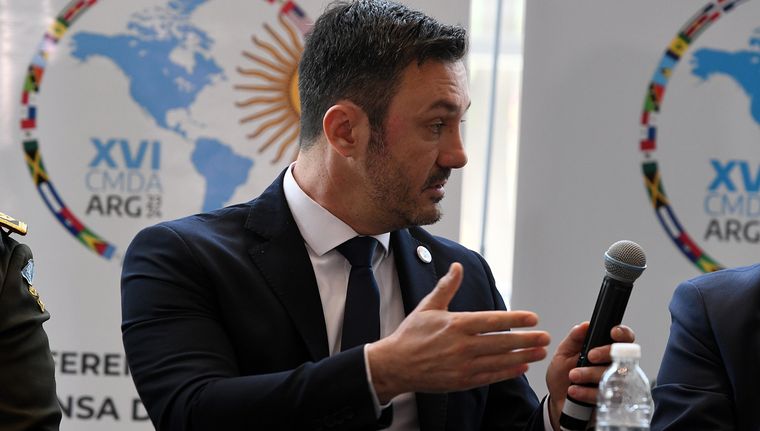 El ministro de Defensa de la Nación, Luis Petri. Foto: ALF PONCE MERCADO / MDZ