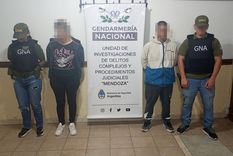 Los dos detenidos por la venta de droga. Foto: Gendarmería