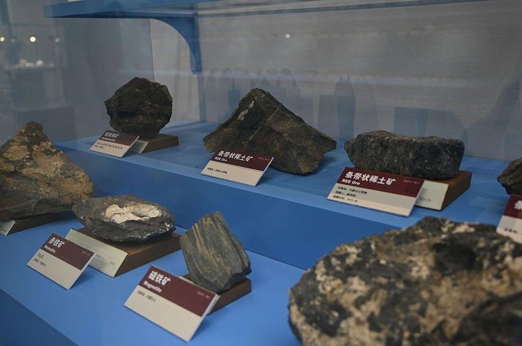 China está usando su dominio sobre los minerales raros, fundamentales para la industria tecnológica y de armamento, para forzar a EE.UU. a negociar.
