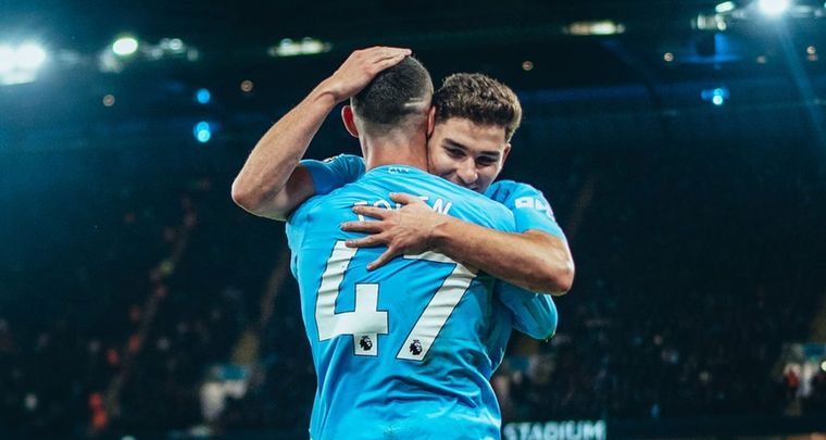 Julián Álvarez anotó, con asistencia de Foden. Foto: Twitter: @ManCityES