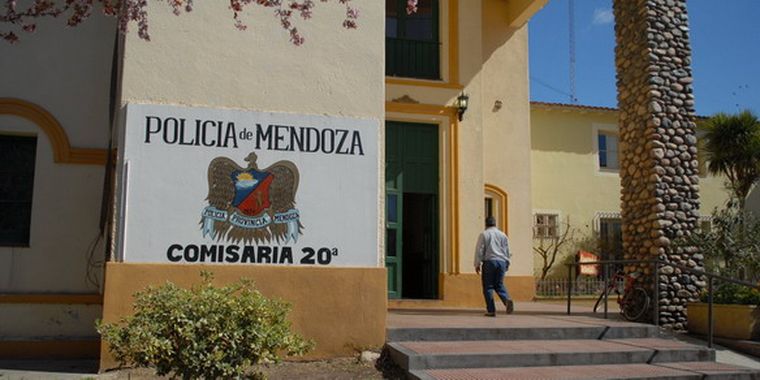 La policía suspendió dos partidos de fútbol en Tupungato.