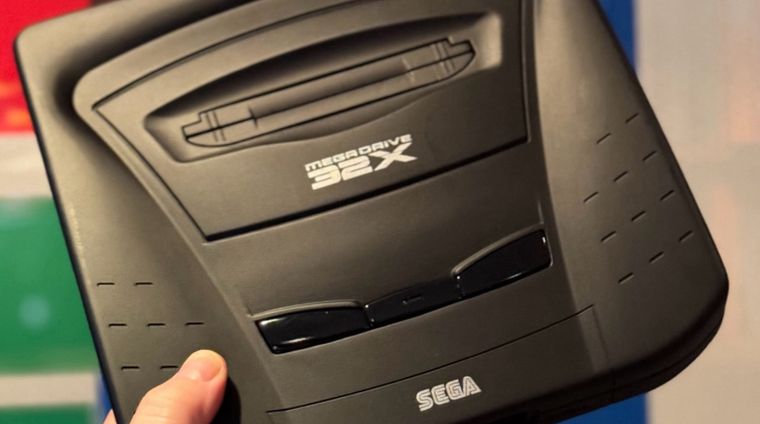 SEGA Neptune: el híbrido que prometía simplificar el caos. SEGA Neptune: el híbrido que prometía simplificar el caos.