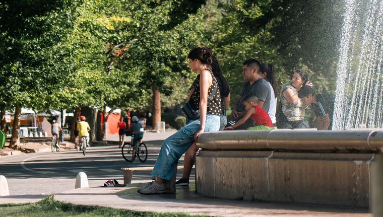 Comienza la ola de calor en Argentina. Foto: Santiago Tagua/MDZ