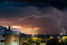 La alerta es para las tormentas que se registrarán esta noche. Foto: Shutterstock La alerta es para las tormentas que se registrarán esta noche. Foto: Shutterstock