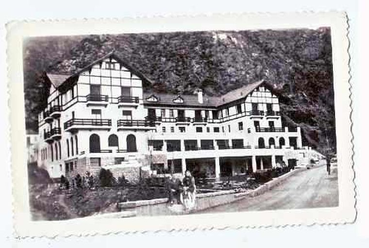El Gran Hotel Villavicencio, cerrado en 1978, se convirtió en ícono turístico dentro de una reserva natural mendocina. El Gran Hotel Villavicencio, cerrado en 1978, se convirtió en ícono turístico dentro de una reserva natural mendocina. 