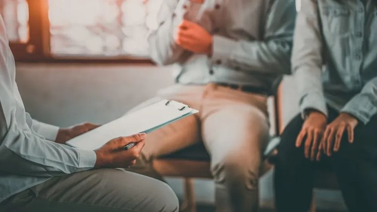 La espera del matrimonio terminó y ahora su hijo es legalmente de los dos, como también sus nietos y bisnietos Foto: NA