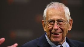 De acuerdo con la organización que otorga el Nobel, las investigaciones de Peebles enriquecieron y crearon los cimientos para transformar la cosmología.