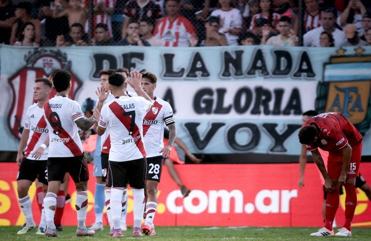River venció a Barracas Central en el Estadio Claudio Chiqui Tapia.