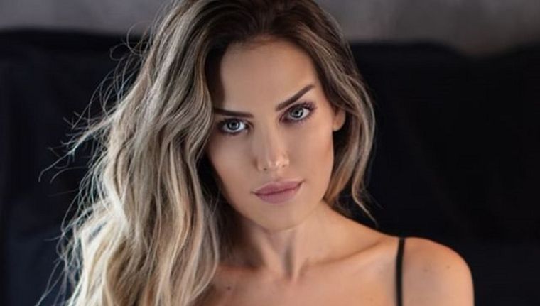 Mercedes Villador, ex de Luis Miguel, paralizó las redes con un coqueto conjunto de lencería.