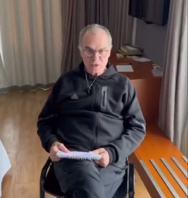 El director técnico saludó a Maxi mediante un video.