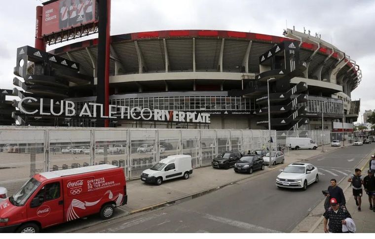 Luego de los numerosos recitales y a un mes del comienzo de la Copa de la Liga, aparecieron imágenes de cómo se encuentra el césped del Monumental Foto: Archivo