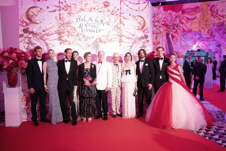 El Baile de la Rosa es una de las costumbres más respetada por los Grimaldi.