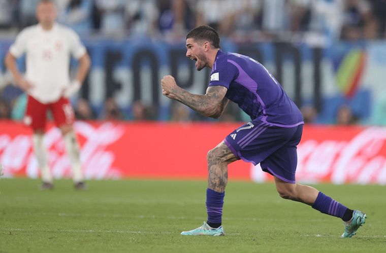 De Paul en el partido ante Polonia. Foto: EFE