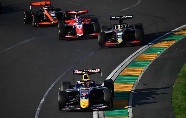 El ítalo-argentino Mattia Colnaghi sumó un punto en su debut en la Fórmula 3 2026.