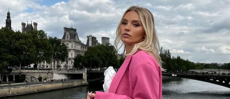 Irina Baeva siempre luce espléndida, como en esta ocasión en donde brilló con este look Foto: Instagram