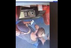 a lo nueve reinas: se confio y la estafaron en un cajero