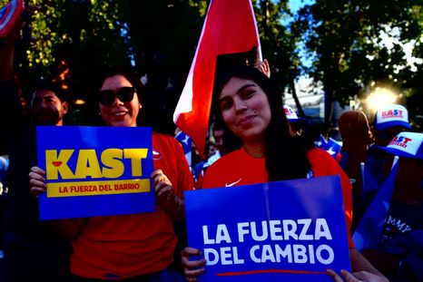 Chile tendrá un nuevo presidente de extrema derecha, tras el triunfo de José Antonio Kast. Foto Efe