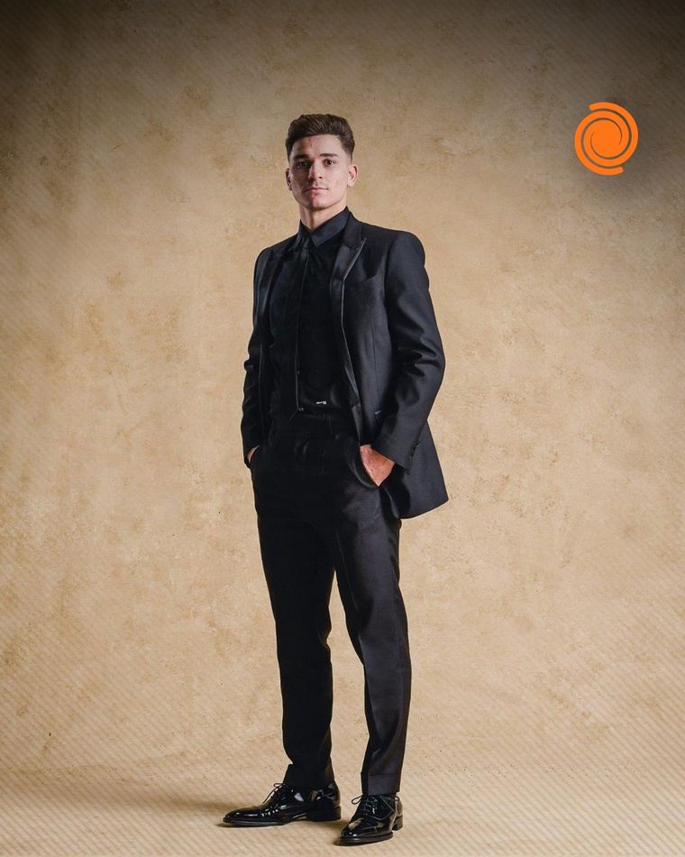 Julián Álvarez. Julián Álvarez.