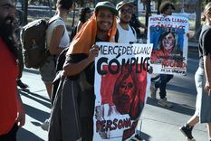 Mercedes Llano, cómplice, reza un cartel en la marcha de la UNCuyo Foto: Rodrigo DAngelo/MDZ