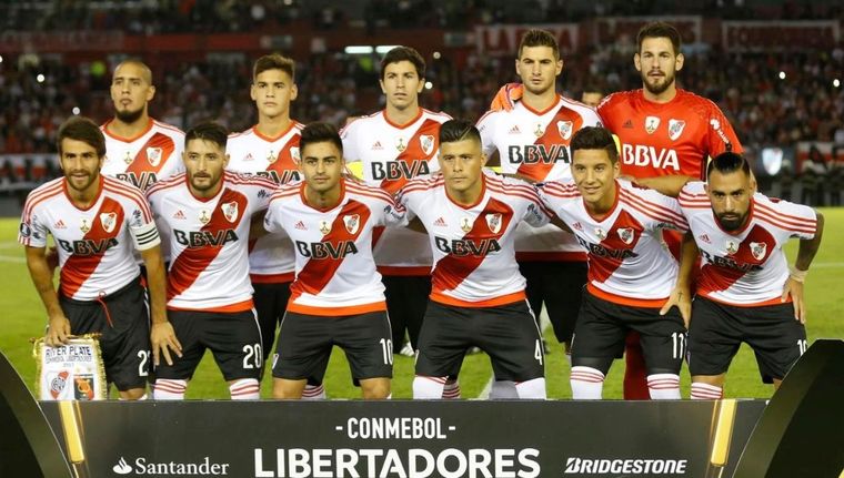 Una de las tantas formaciones que integró Sebastián Driussi.