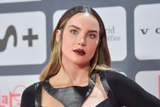 Belinda fue atacada en pleno concierto por un fan que subió al escenario.