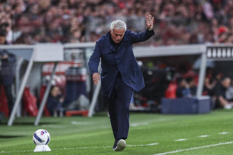 Mourinho volverá al Real Madrid 13 después de finalizado su primer ciclo en el club. Mourinho volverá al Real Madrid 13 después de finalizado su primer ciclo en el club.