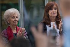 Estela de Carlotto junto a Cristina Fernández de Kirchner. Foto: Noticias Argentinas