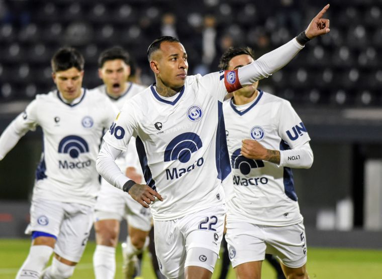 Sebastián Villa será el capitán de Independiente Rivadavia.