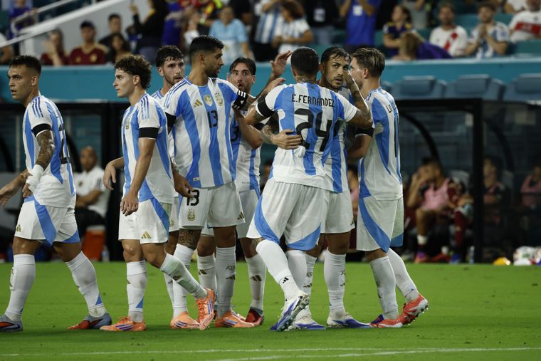 La AFA analiza mudar el amistoso ante Burkina Faso, previsto para el 3 de octubre, del Monumental a la cancha de Boca. La AFA analiza mudar el amistoso ante Burkina Faso, previsto para el 3 de octubre, del Monumental a la cancha de Boca.