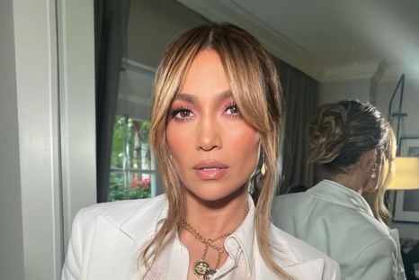 Los trucos imprescindibles de Jennifer Lopez para cambiar tus outfits con jeans Foto: Instagram