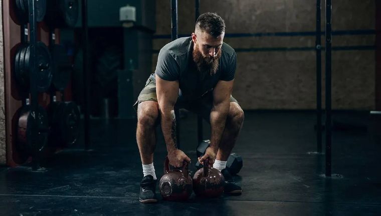 Cómo realizar la caminata de granjero (Shutterstock).