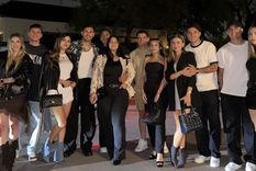 leandro paredes organizo una cena con companeros de boca y sus parejas: quienes fueron