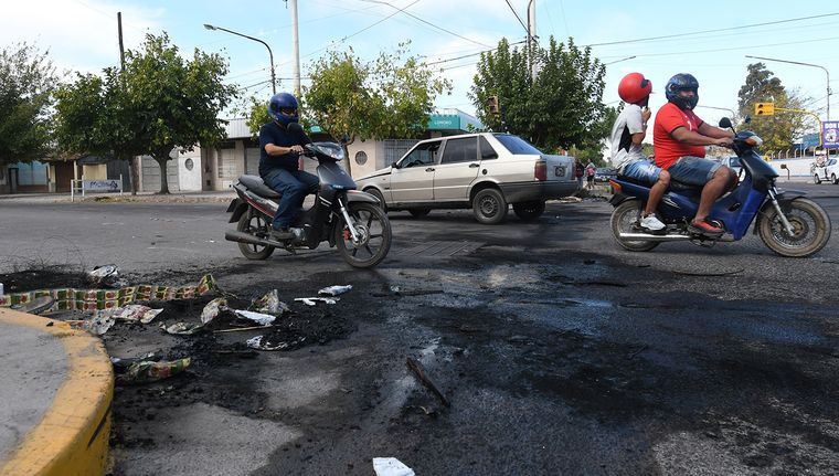 El corte de calle en Las Heras duró tres horas. Foto: Marcos Garcia/MDZ