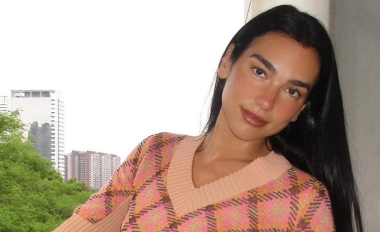 Dua Lipa comenzó su carrera musical a los 14 años cuando publicaba covers en YouTube.