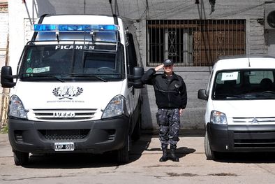 MDZol | Los dos nuevos vehículos para la Cárcel de San Rafael. Foto: Mediamza.com